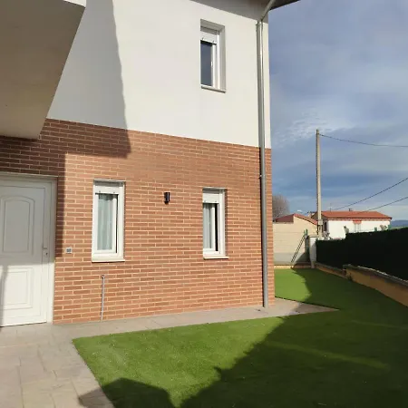 Chalet Con Amplio Jardin Casalarreina Exterior photo